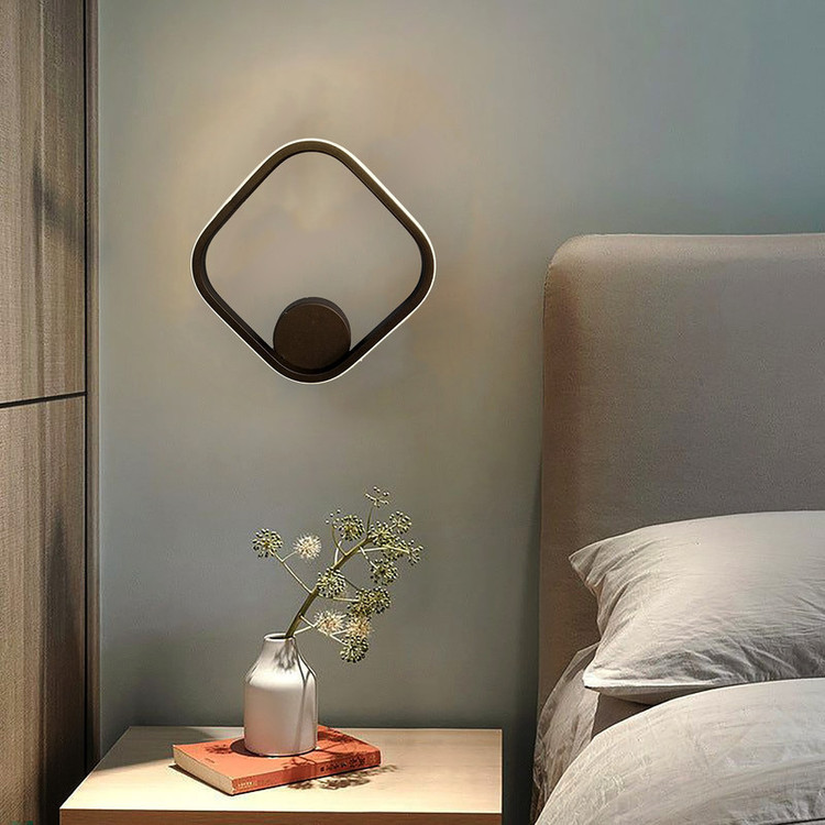 محصول نمونه تستی دیوارکوب 1 شعله ام کی ای لایتینگ مدل مربع کد D-M